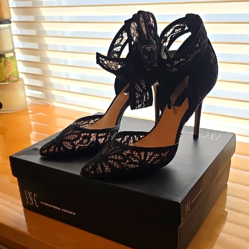 INC International Concepts Women's Black Lace Bow Heels